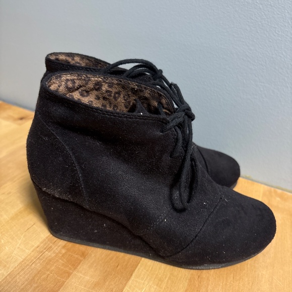 Black suede boots - Picture 3 of 4
